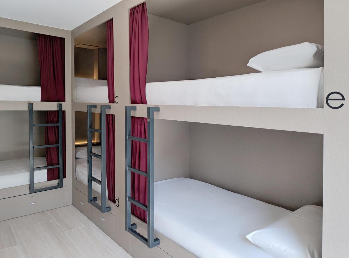 Broz Hostel Granada Bagian luar foto